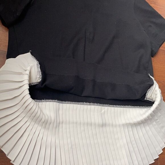 Banana Republic | Pleat Hem Top - Picture 10 of 12